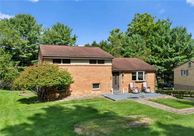 Photo 2 of Single family home for sale at 115 Rene Dr, Ross Twp, PA 15116 | MLS# 1745459 | Listing updated on 2026-08-28