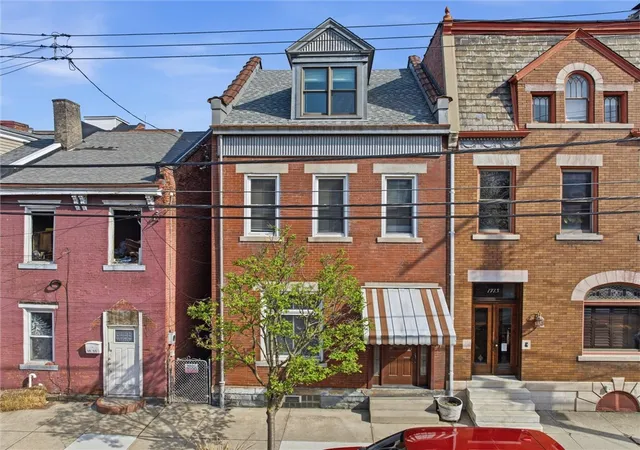 2nd image of 1713 Sarah St, South Side, PA 15203 | MLS# 1745525