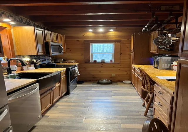 Photo 4 of Single family home for sale at 113 Mohican Ln, Allegheny Twp, PA 16373 | MLS# 1745621 | Listing updated on 2026-06-05