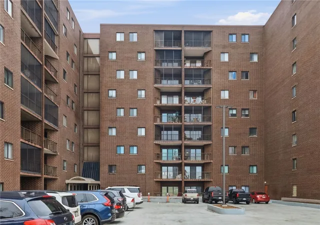 4th image of 5600 Munhall Rd #902, Squirrel Hill, PA 15217 | MLS# 1745630