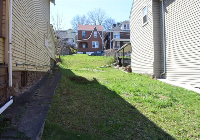34th image of 639 Washington Ave, Charleroi Boro, PA 15022 | MLS# 1745699