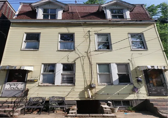 2nd image of 1318 Halsey Pl, Marshall Shadeland, PA 15212 | MLS# 1745701