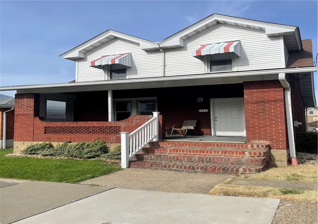 Homes for sale in Clairton, PA | 424 N 3rd St, Clairton, PA 15025 | MLS# 1745723