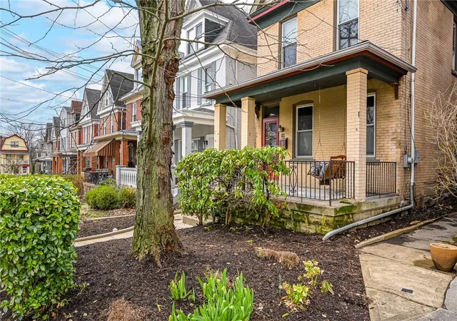Homes for sale in Edgewood, PA | 104 Ivy Street, Edgewood, PA 15218 | MLS# 1745717