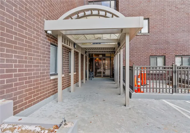 Homes for sale in Squirrel Hill, PA | 5600 Munhall Rd #203, Squirrel Hill, PA 15217 | MLS# 1745754