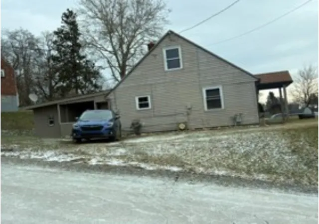Photo 2 of Single family home for sale at 1406 Pike St, Mc Keesport, PA 15133 | MLS# 1745787 | Listing updated on 2026-06-14