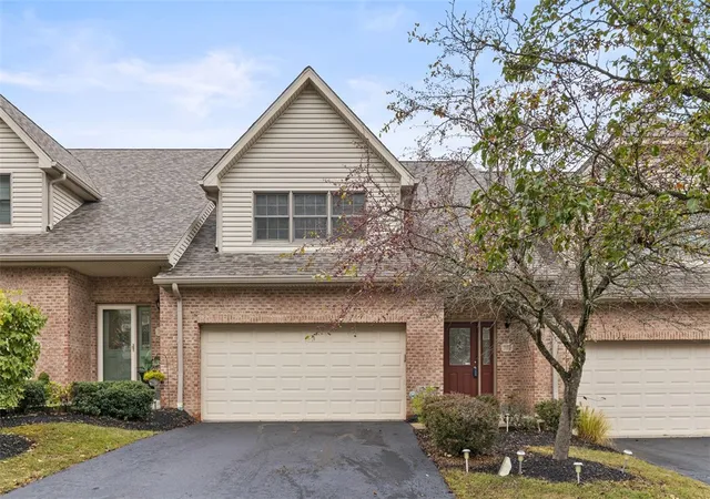 Condo for sale at 306 Woodcrest Dr, Coraopolis, PA 15108 | MLS# 1745926