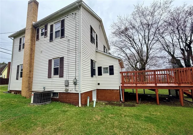 Homes for sale in Cowanshanock Twp, PA | 1408 State Route 1042, Cowanshanock Twp, PA 16244 | MLS# 1745961