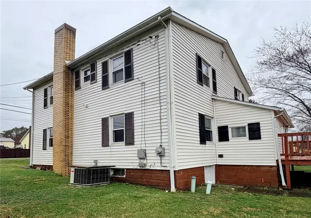 Homes for sale in Cowanshanock Twp, PA | 1408 State Route 1042, Cowanshanock Twp, PA 16244 | MLS# 1745961