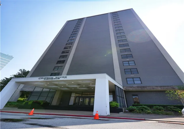 1st image of 112 Washington Pl #18A, Downtown Pgh, PA 15219 | MLS# 1746044