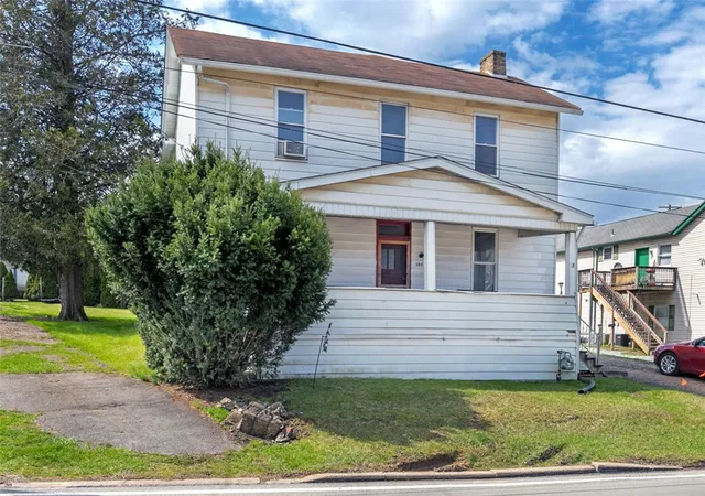 Homes for sale in Jeannette, PA | 303 Agnew Rd, Jeannette, PA 15644 | MLS# 1746092