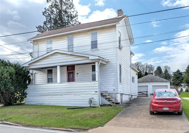 Homes for sale in Jeannette, PA | 303 Agnew Rd, Jeannette, PA 15644 | MLS# 1746092
