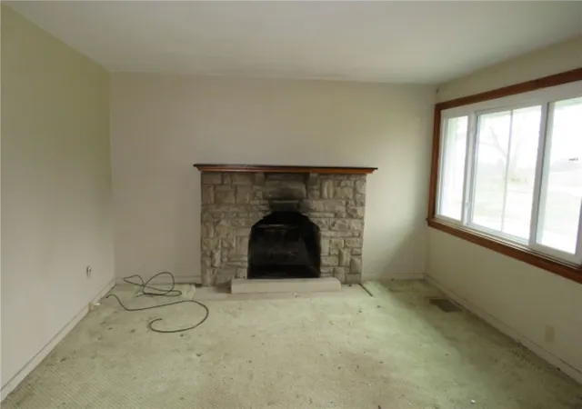 3rd image of 1878 Bakerstown Rd, Tarentum, PA 15084 | MLS# 1746104