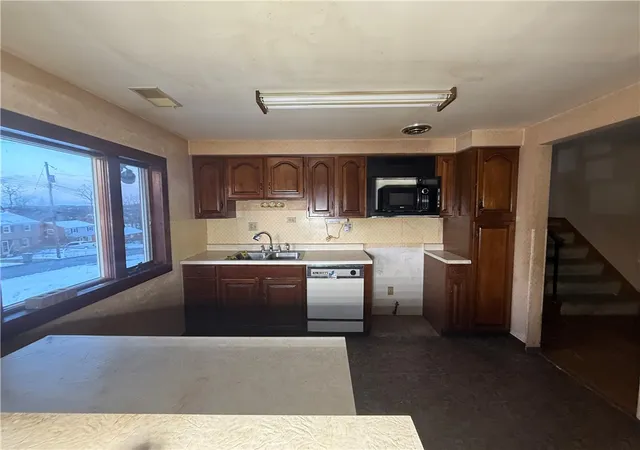Homes for sale in Monroeville, PA | 815 Sweetleaf Dr, Monroeville, PA 15146 | MLS# 1746242