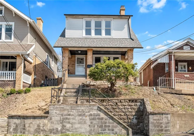 2nd image of 1407 Woodbourne Ave, Brookline, PA 15226 | MLS# 1746094