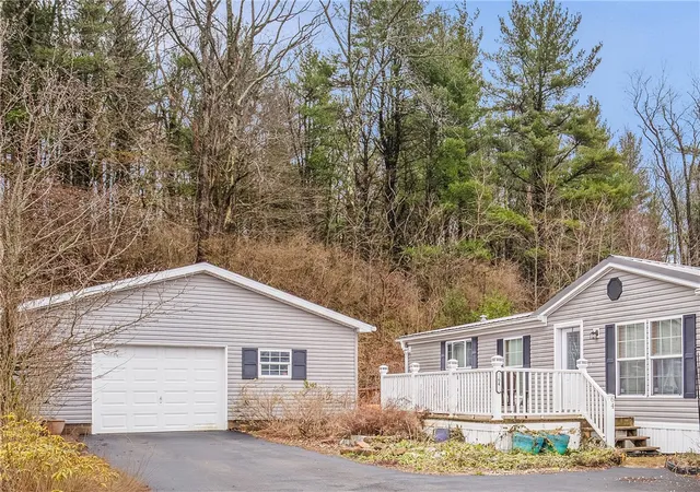 3rd image of 64 High View Dr, Donegal, PA 15628 | MLS# 1746313