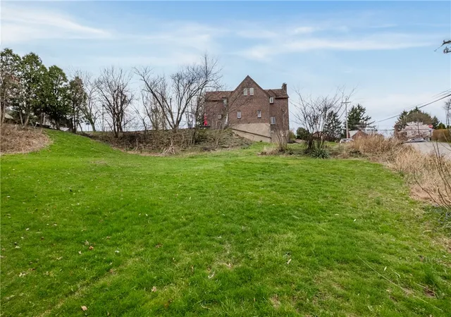 Homes for sale in Whitehall, PA | 5611 Baptist Rd, Whitehall, PA 15236 | MLS# 1746350