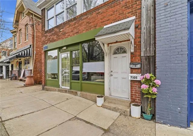 3rd image of 7105 Reynolds St, Point Breeze, PA 15208 | MLS# 1746392
