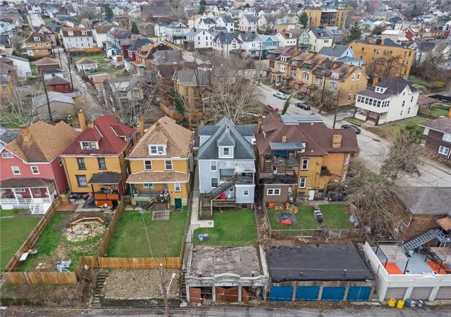 Listing Photo 4 - Condo for sale in building located at 405 E 11th Ave, Homestead, PA 15120