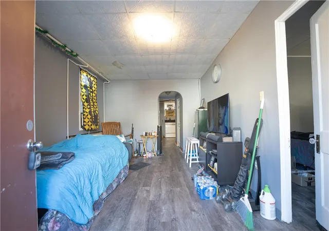 Listing Photo 4 - Condo for sale in building located at 881 Lenz Ave, Ambridge, PA 15003