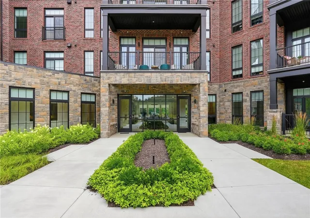 1st image of 1 1st Street #405, Oakmont, PA 15139 | MLS# 1746580