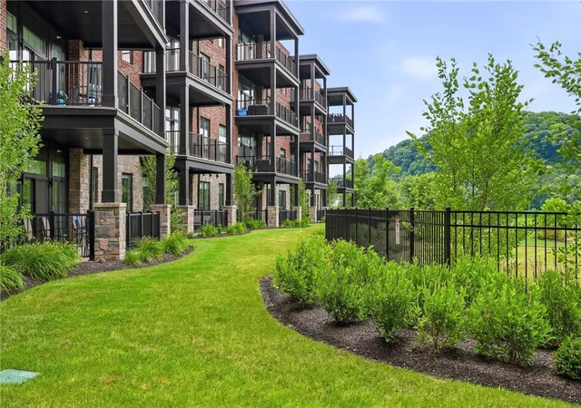 2nd image of 1 1st Street #405, Oakmont, PA 15139 | MLS# 1746580