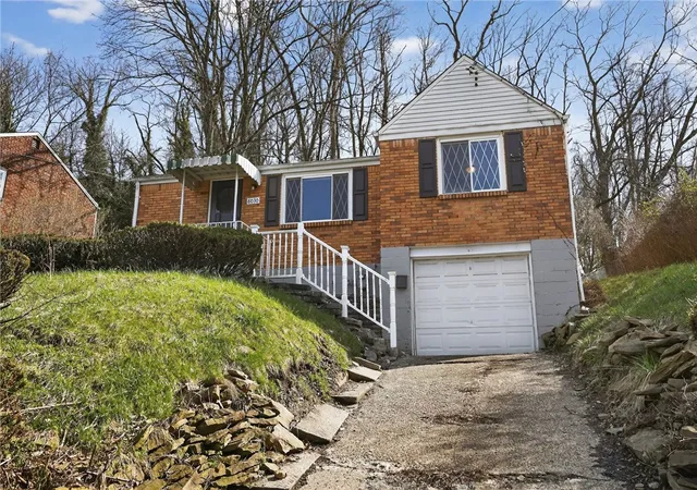 2nd image of 8030 Lincoln Rd, Penn Hills, PA 15147 | MLS# 1745960