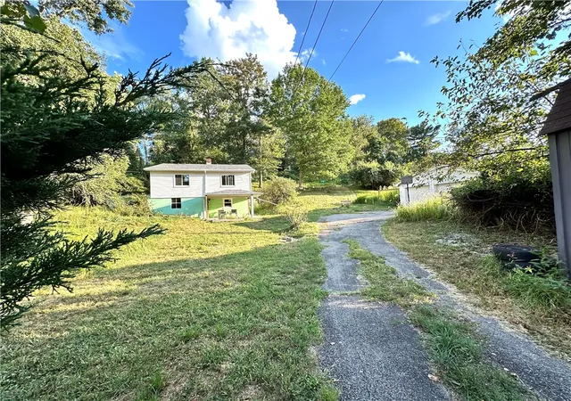 Photo 3 of Single family home for sale at 572 Alberts Dr, Monessen, PA 15062 | MLS# 1746659 | Listing updated on 2026-07-24