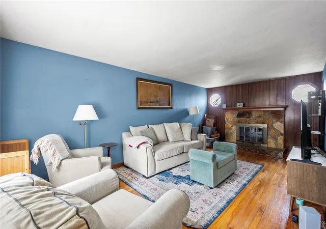 2nd image of 120 Wilbert Street, Mt Washington, PA 15211 | MLS# 1746673