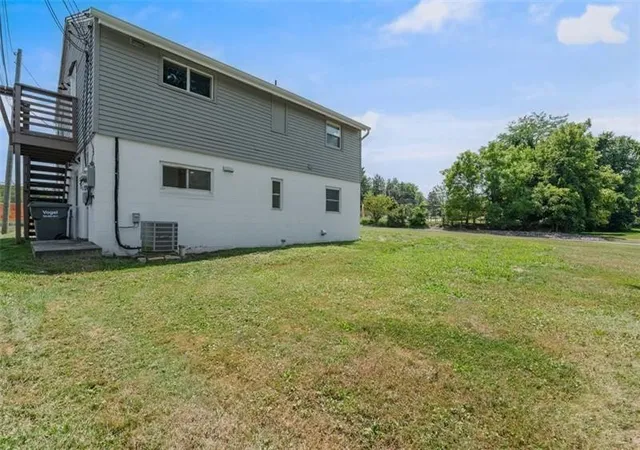 3rd image of 1122 Pittsburgh Rd, Middlesex Twp, PA 16059 | MLS# 1746687