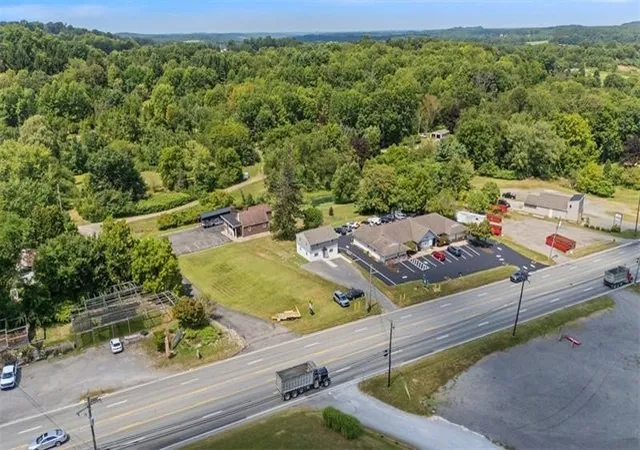 4th image of 1122 Pittsburgh Rd, Middlesex Twp, PA 16059 | MLS# 1746687