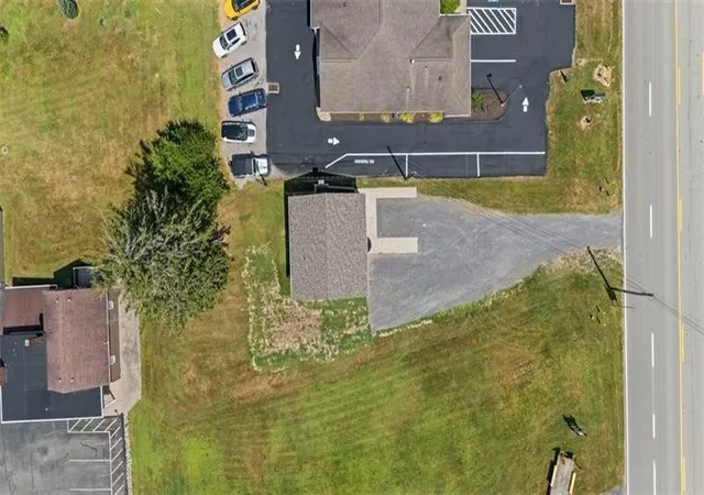 5th image of 1122 Pittsburgh Rd, Middlesex Twp, PA 16059 | MLS# 1746687