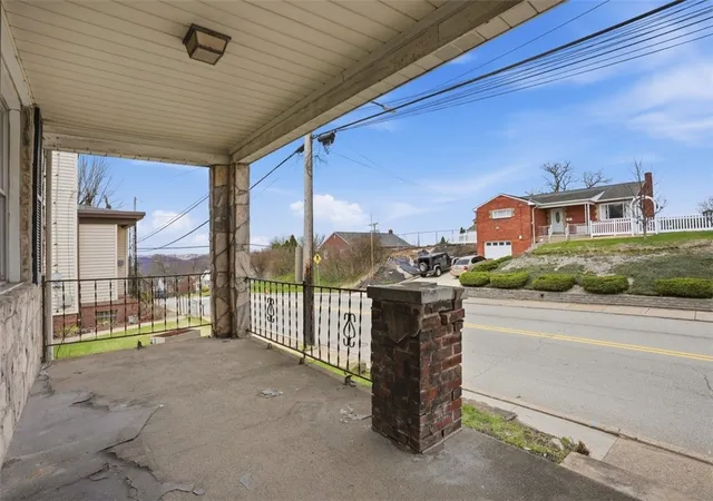 Photo 3 of Single family home for sale at 1655 Steuben St, Pittsburgh, PA 15205 | MLS# 1746736 | Listing updated on 2026-04-27