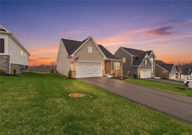 4th image of 138 Pleasant Grove Ct, Clairton, PA 15025 | MLS# 1746847