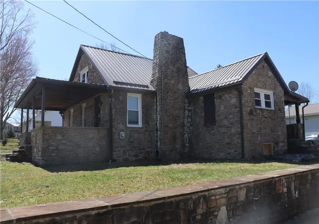 Homes for sale in Ligonier Twp, PA | 873 Nature Run Road, Ligonier Twp, PA 15658 | MLS# 1746850