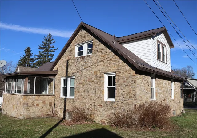 Homes for sale in Ligonier Twp, PA | 873 Nature Run Road, Ligonier Twp, PA 15658 | MLS# 1746850