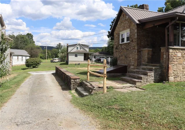 Homes for sale in Ligonier Twp, PA | 873 Nature Run Road, Ligonier Twp, PA 15658 | MLS# 1746850