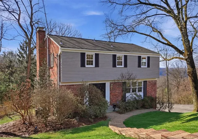 1st image of 209 Grandview Dr S, Fox Chapel, PA 15215 | MLS# 1745008