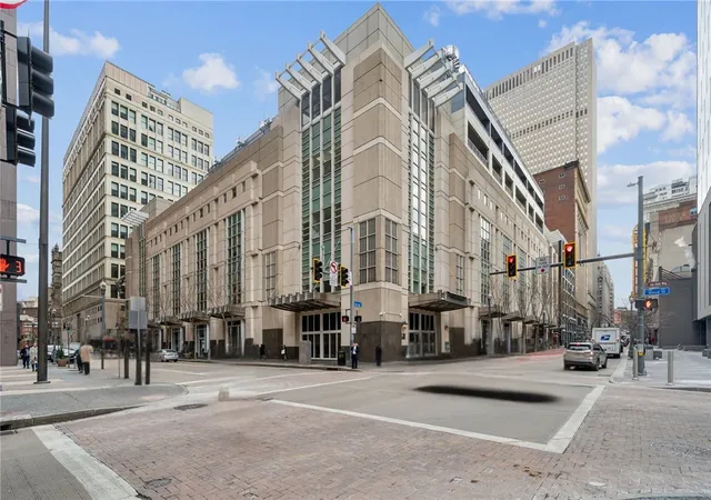 Homes for sale in Downtown Pgh, PA | 301 5th Ave #518, Downtown Pgh, PA 15222 | MLS# 1746923