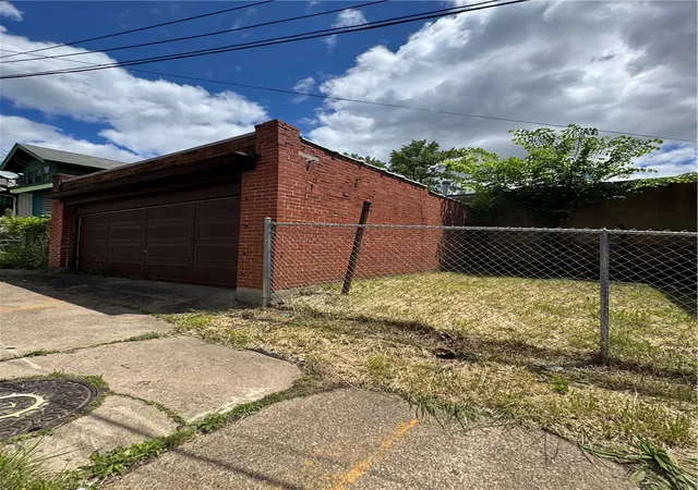 Homes for sale in Wilkinsburg, PA | 650 Ardmore Blvd, Wilkinsburg, PA 15221 | MLS# 1746951