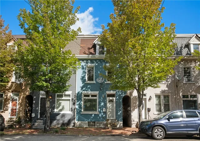 Homes for sale in South Side, PA | 2819 Jane St, South Side, PA 15203 | MLS# 1746460
