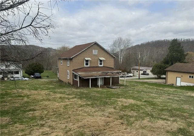 Homes for sale in Conemaugh/young Twps   Ind, PA | 213 Leech Avenue, Conemaugh/young Twps   Ind, PA 15681 | MLS# 1747027