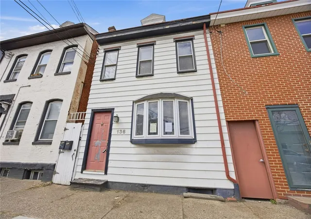 Homes for sale in South Side, PA | 136 S 18Th St, South Side, PA 15203 | MLS# 1747016
