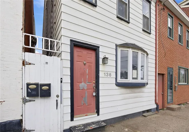 Homes for sale in South Side, PA | 136 S 18Th St, South Side, PA 15203 | MLS# 1747016