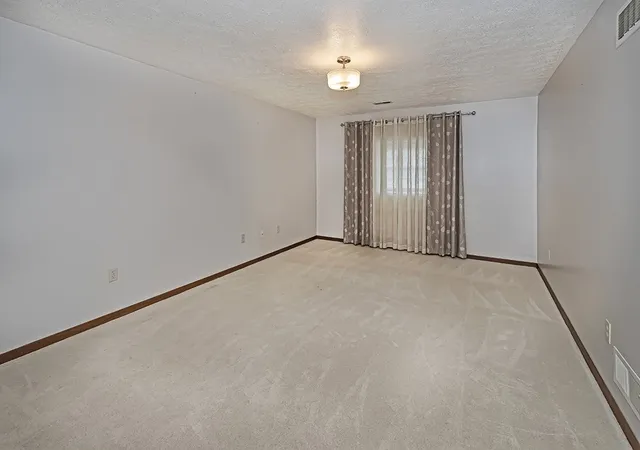 2nd image of 2750 Iowa Dr, Lower Burrell, PA 15068