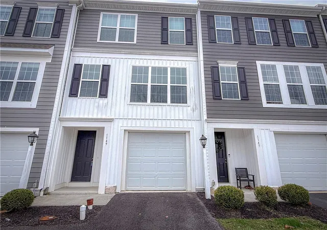 Homes for sale in South Fayette, PA | 1149 Sray Lane, South Fayette, PA 15017 | MLS# 1746795