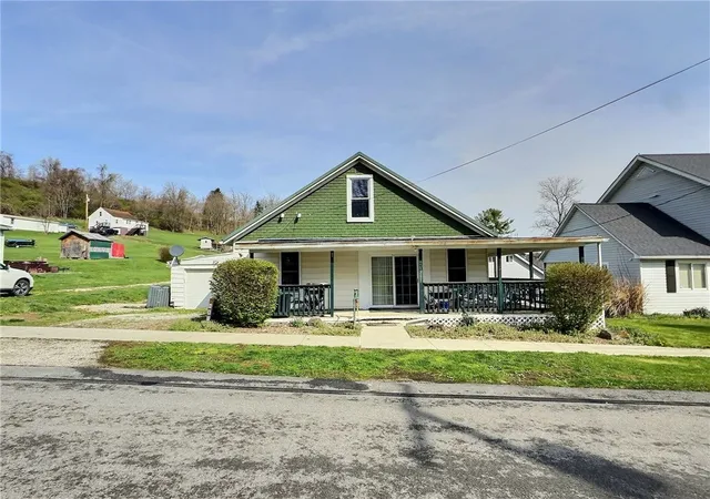 3rd image of 23 Main St, Blaine Twp, PA 15365 | MLS# 1747082