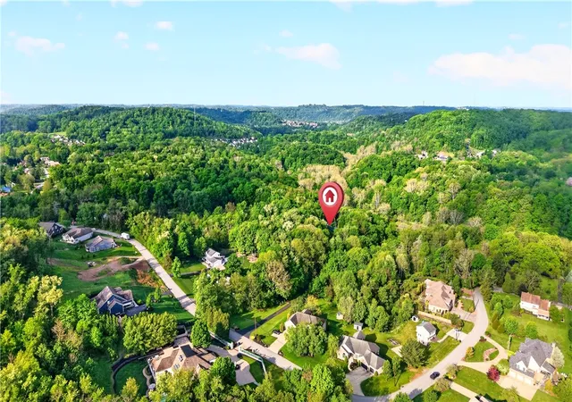 Homes for sale in Penn Twp, PA | 132 Twin Oaks Ln, Penn Twp, PA 15085 | MLS# 1746884