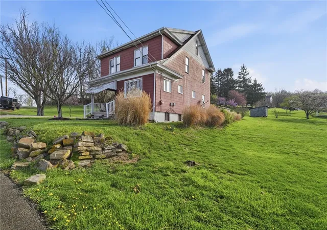 Photo 3 of Sale Pending at 216 Pennsylvania Ave, Uniontown, PA 15401 | MLS# 1747038 | Listing updated on 2026-09-21