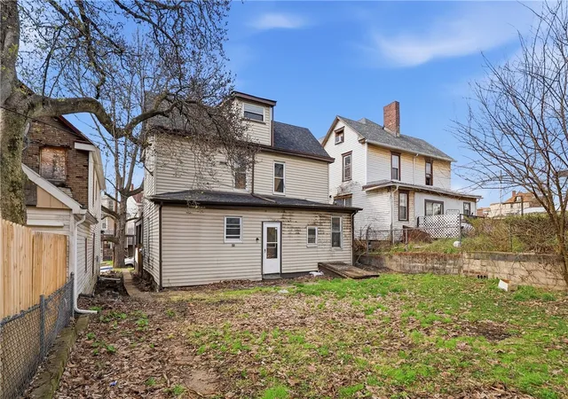 Listing Photo 4 - Condo for sale in building located at 144 Ridge Ave, New Kensington, PA 15068